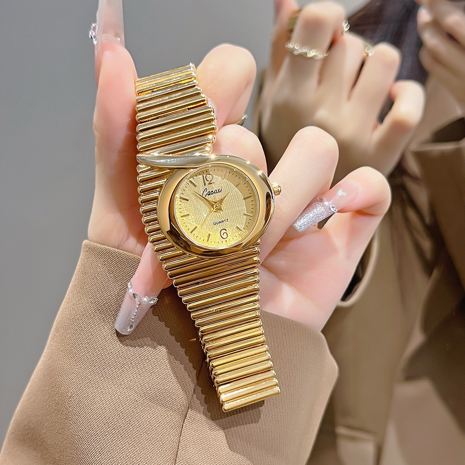 Jewelry Watches Vintage - CQ527 Vintage shaped quartz watch, European