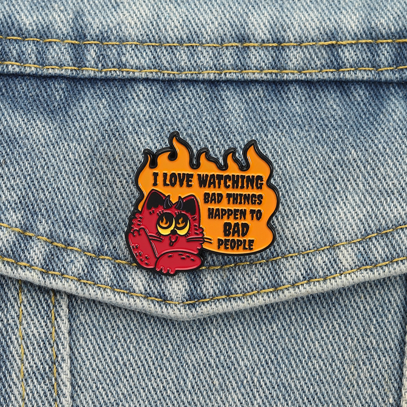 Evil Cat Enamel Pins Watching  - Zoe Jewelry Watches のレビューと価格