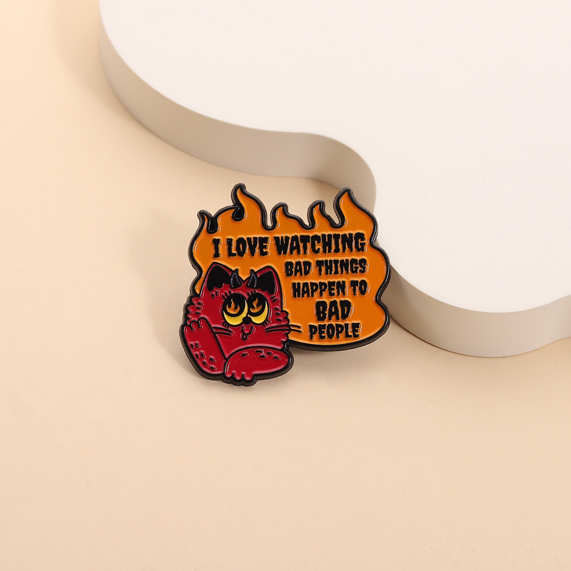 Evil Cat Enamel Pins Watching  - Zoe Jewelry Watches のレビューと価格