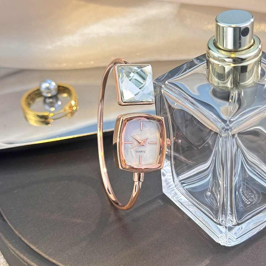 Cross-border new big diamond E - Jewelry Watches Vintage のレビューと価格